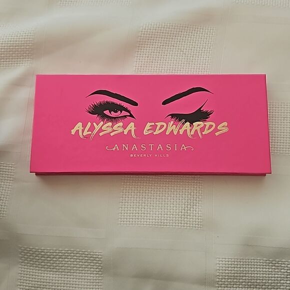 HP Alyssa Edwards Anastasia Beverly Hills 14 Shades Eyeshadow Palette Purple - Picture 12 of 16